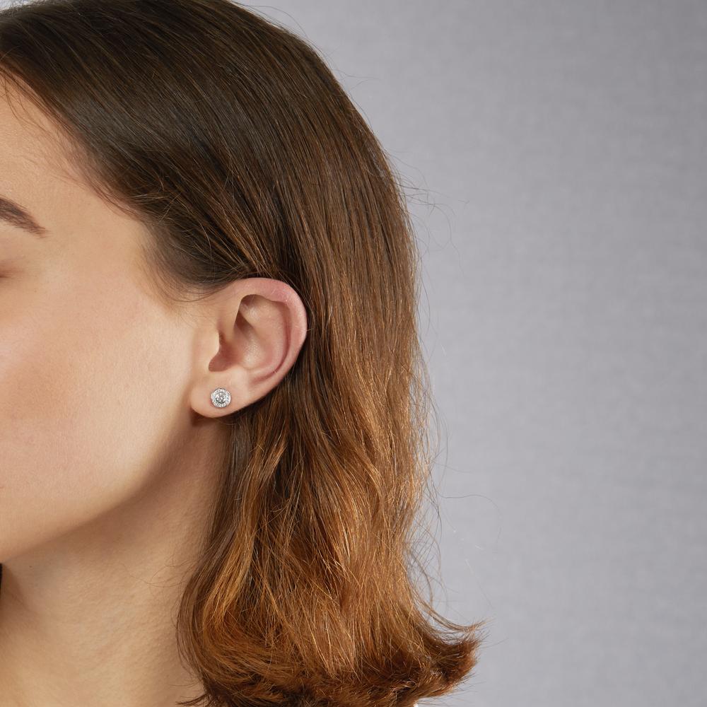 kolczyki wkrętki złoto białe 750/18 K Diament 0.39 ct, 34 kamienie, w-si Ø7 mm