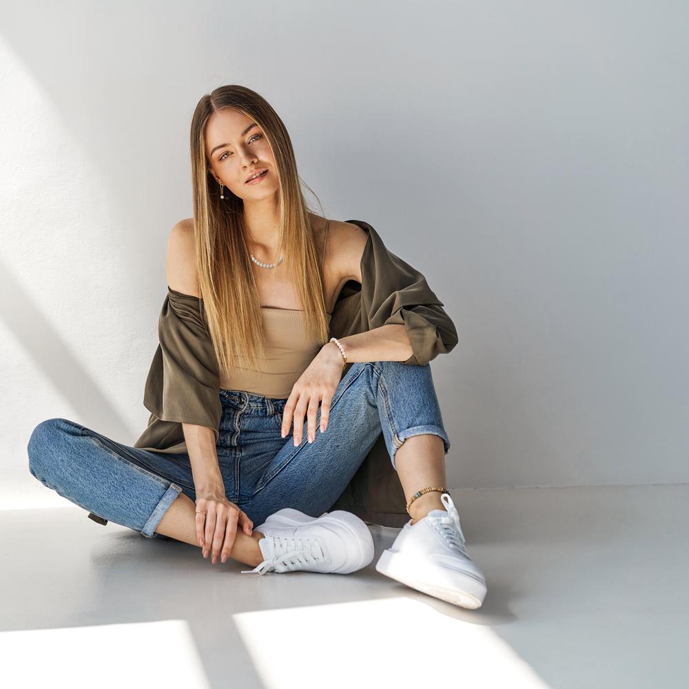 Naszyjnik stal nierdzewna żółty Powłoka IP błyszczące perły biały, 15 Perły, 6 mm 45-50 cm