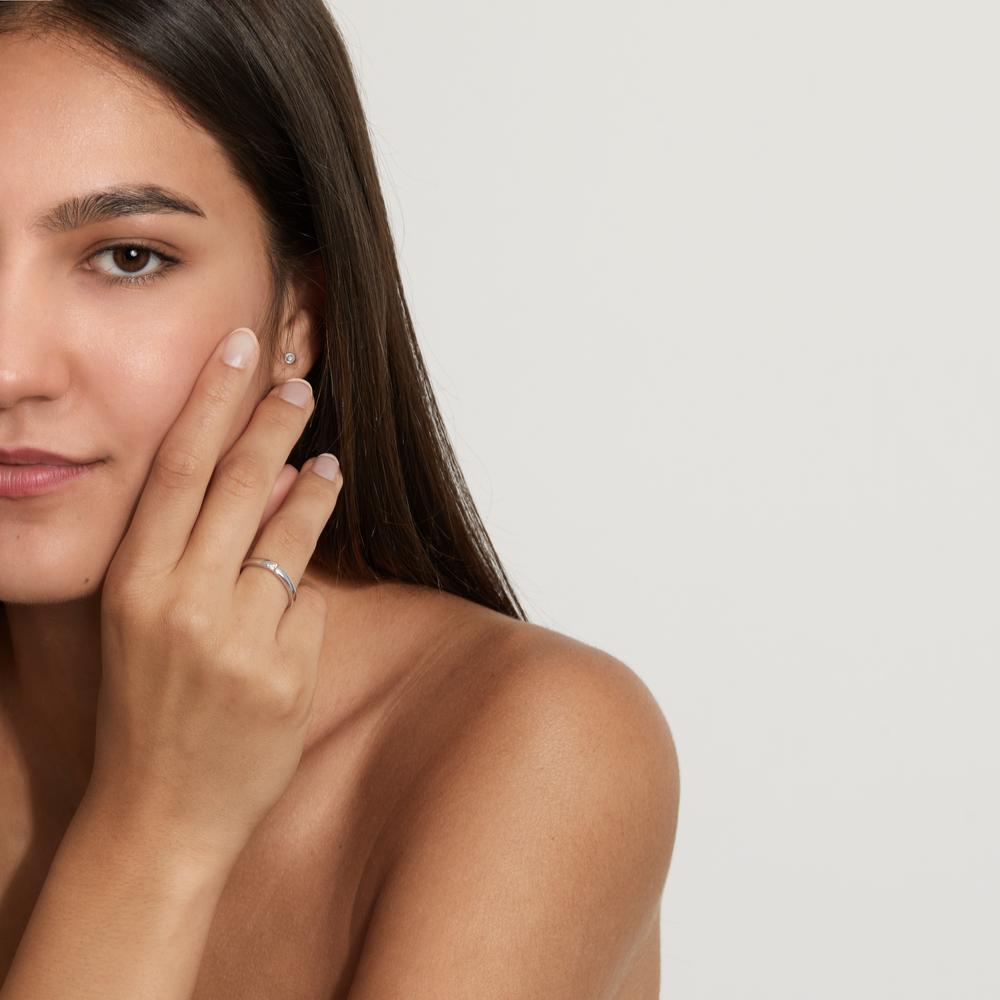 pierścionek zaręczynowy złoto białe 750/18 K Diament 0.10 ct, w-si