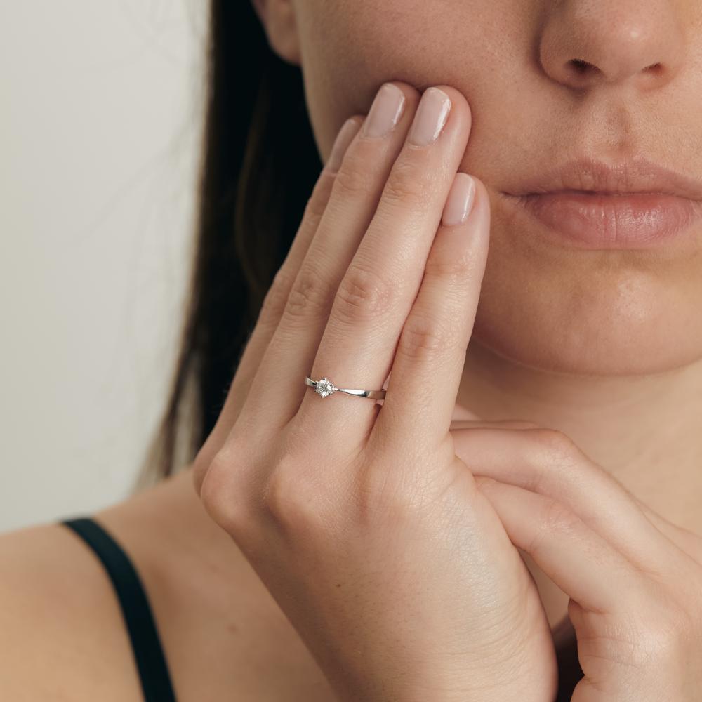 pierścionek zaręczynowy złoto białe 750/18 K Diament biały, 0.15 ct, si